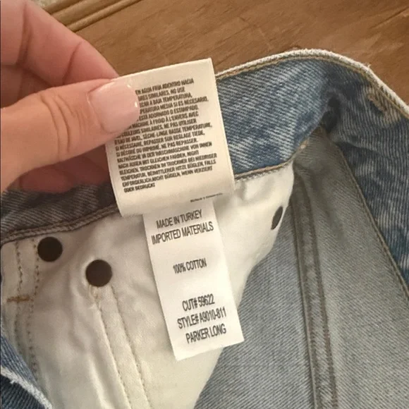 Agolde Women's swap meet Frayed Hem Jean Shorts - Light Blue - Picture 4 of 4